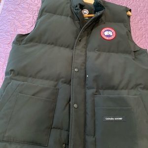 Mens canada goose vest